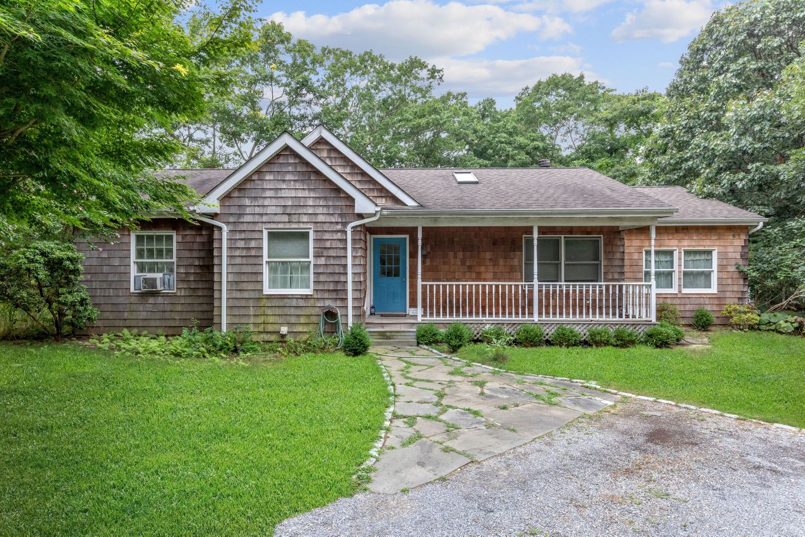  Front of house