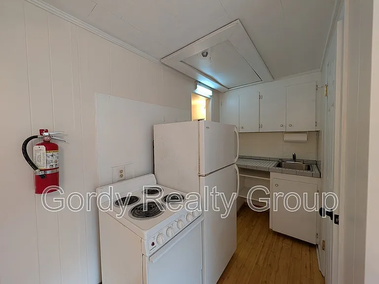 2941G N Green St — Photo 4