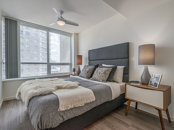 4th image of 900 Carnarvon St #979604