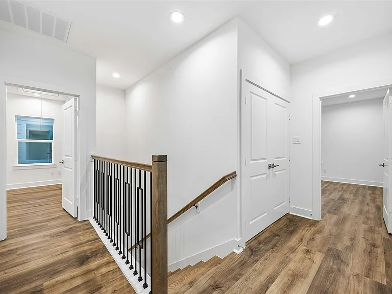 1106 Paul Quinn St #E — Photo 10