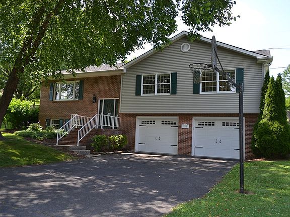 3rd image of 17378 Mahogany Dr