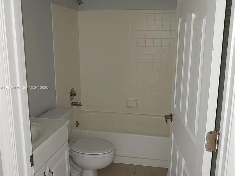 5060 Sanctuary Way #E — Photo 9