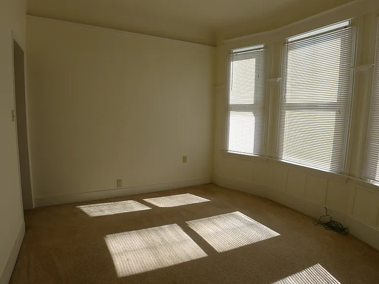 1609 Stuart St — Photo 6