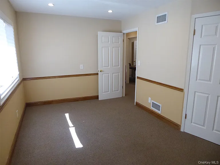 122 Forest Ave #REAR — Photo 11