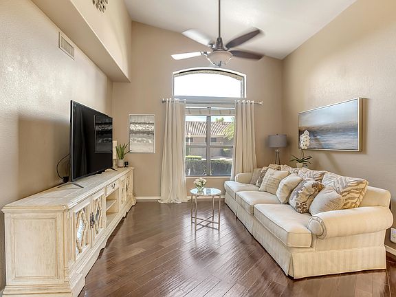 3rd image of 3919 W Tonopah Dr