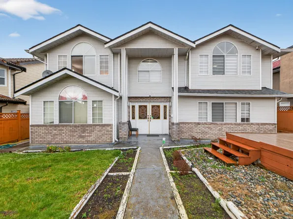 12369 64th Ave, Surrey, BC V3W 1W6