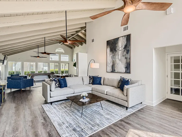 Azul Apartments — Photo 6