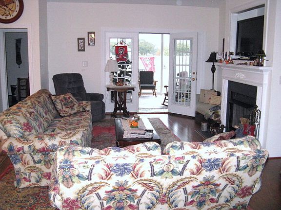 5th image of 134 Savannah Cir N