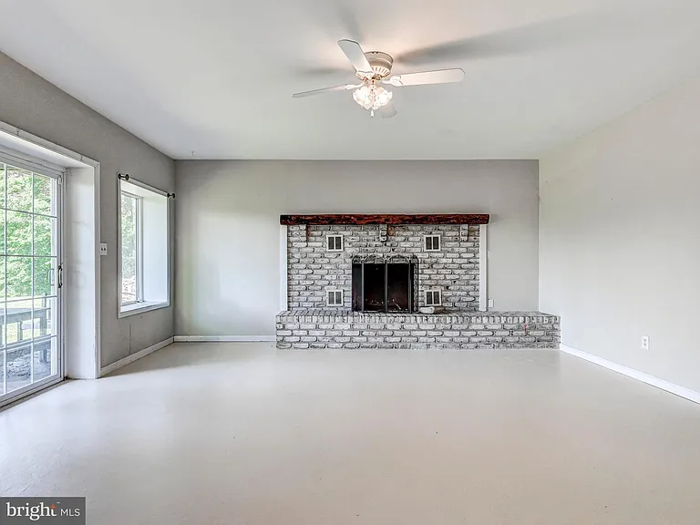 1552 Glencoe Rd — Photo 34