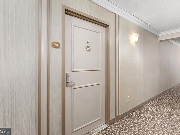 4th image of 7401 Westlake Ter APT 506