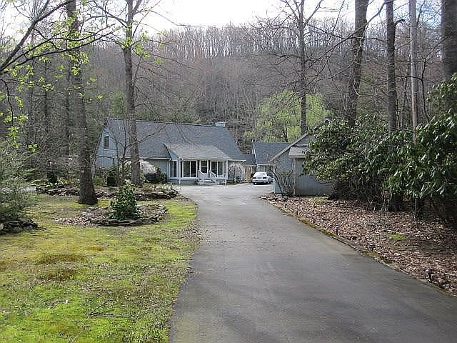 6 Goldfinch Ln, Burnsville, NC 28714 | Zillow