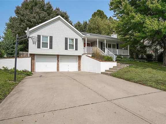 3rd image of 1716 Dunwich Dr