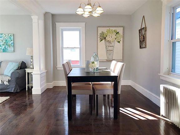 5th image of 27 Woodside Ave