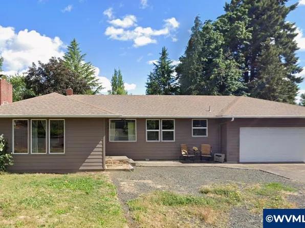 890 SW Washington St, Dallas, OR 97338