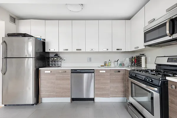 Rented by Compass | media 17