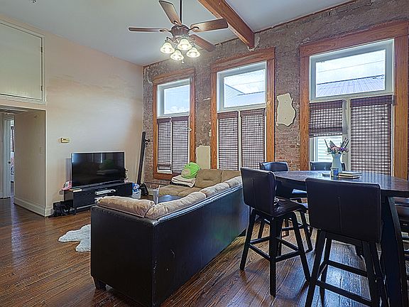 5th image of 202 E San Antonio St APT 121