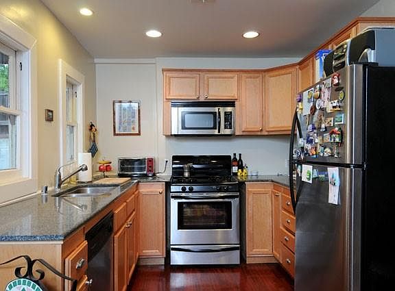 4th image of 1305 Edgecliffe Dr #1305
