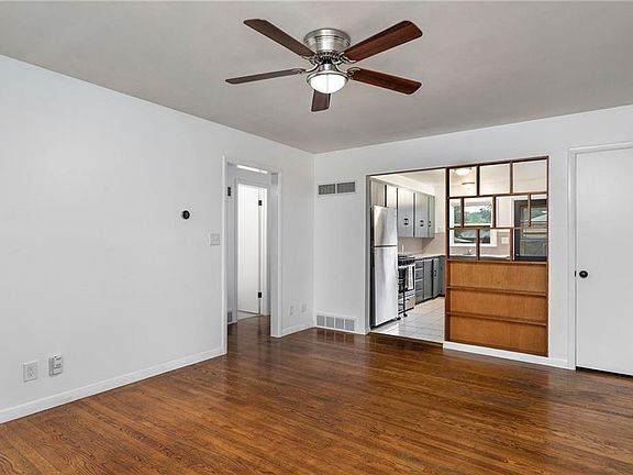 5th image of 607 SE 4th St #1/2