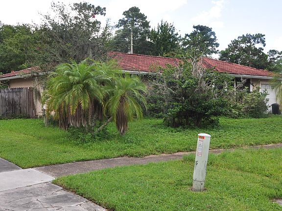 3rd image of 1011 Malaga St