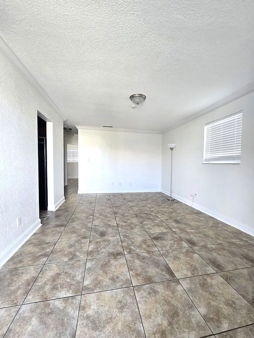 Beautiful 2/1 Condo for Rent - Across from the Beach!! — Photo 2