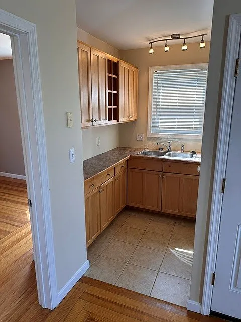 2 bed, 1200 sqft, $1,850 — Photo 1