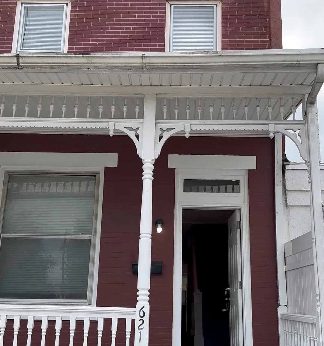 5 bed, 1836 sqft, $1,900 — Photo 1