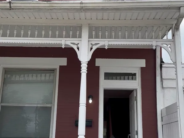 621 Emerald St, Harrisburg, PA 17110