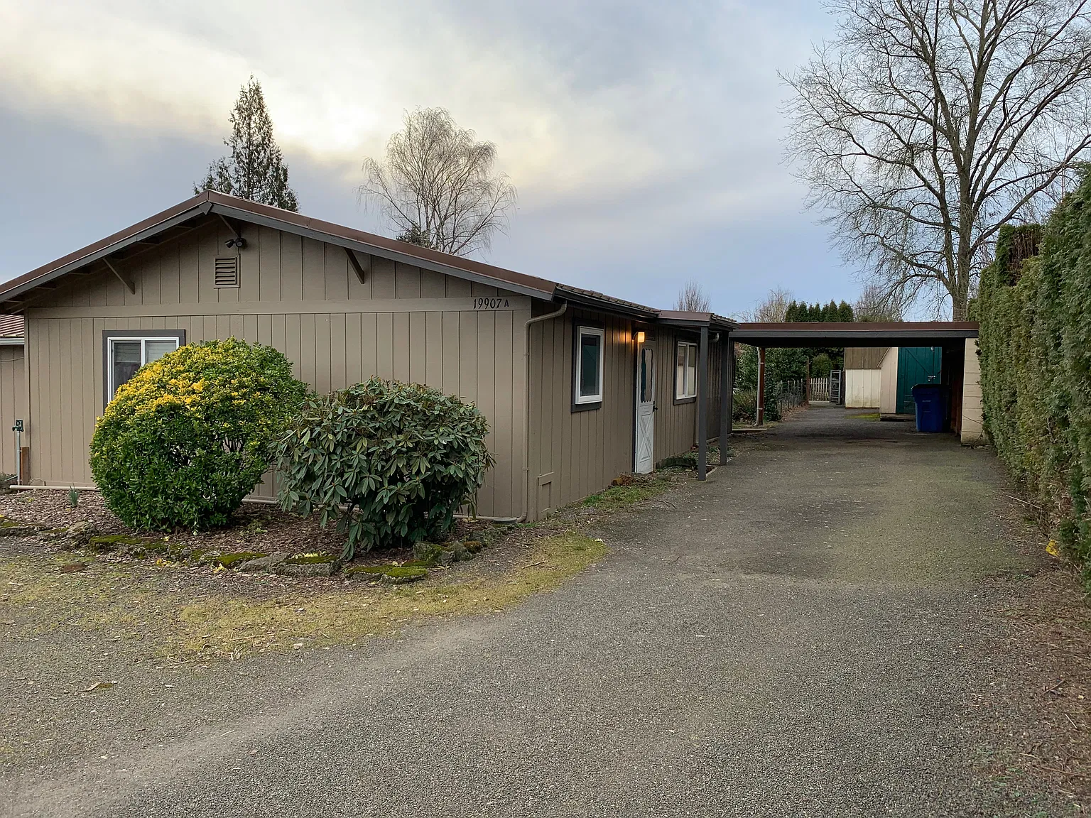 2 bed, 1000 sqft, $2,300 — Photo 1