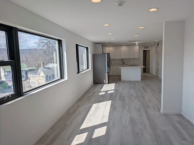 51 Main St #1 — Photo 9
