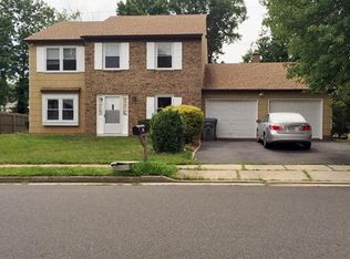 35 Roxy Ave, Edison, NJ 08820