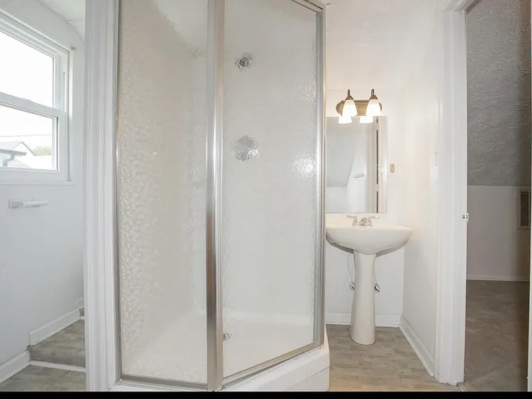919 Fairwin Ave — Photo 14