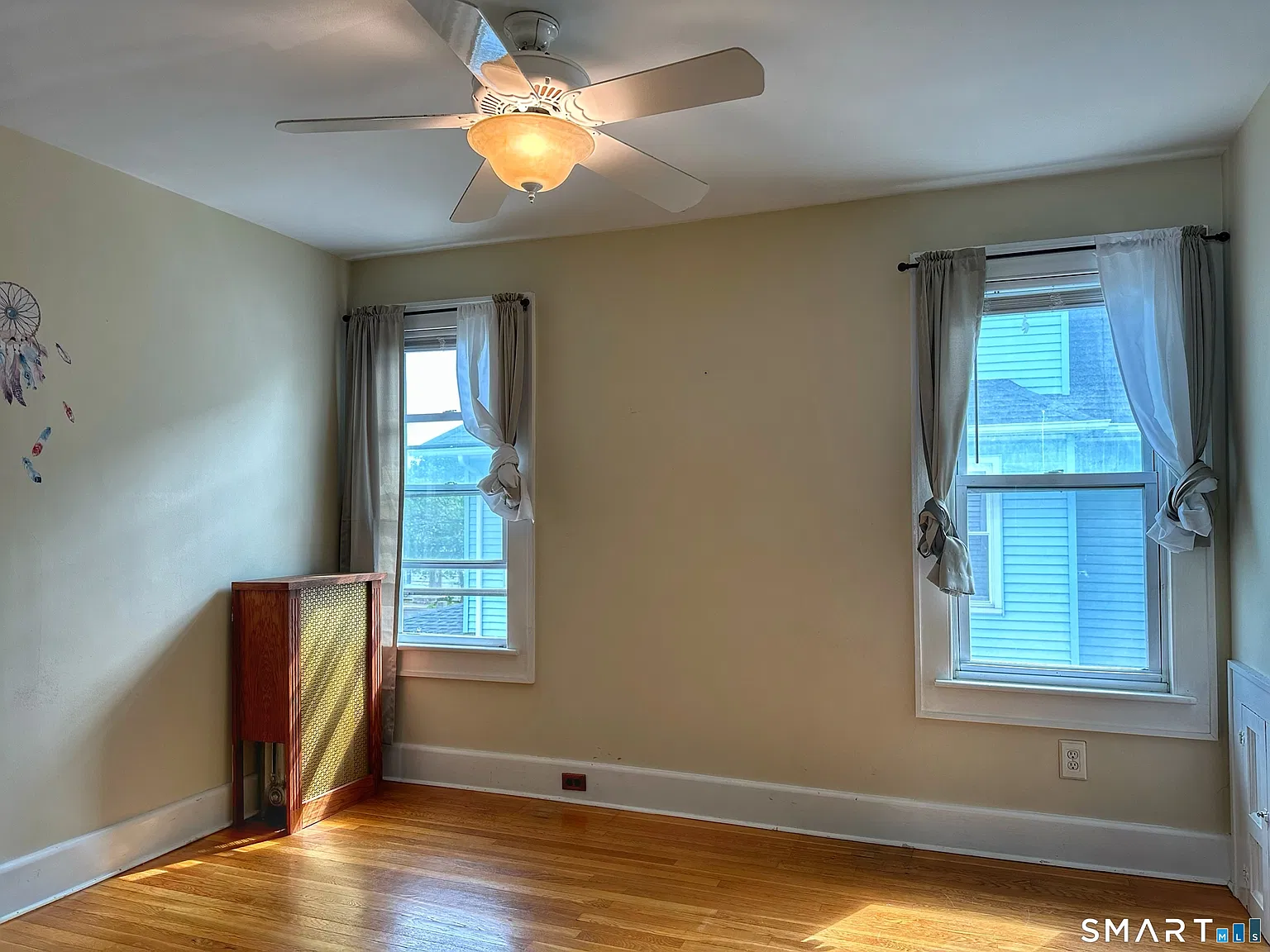 2 bed, 1.0 bath, 1100 sqft, $2,200 — Photo 4