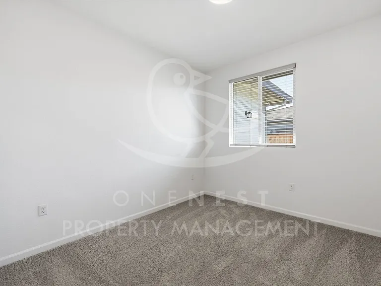 1078 Camomile Dr — Photo 13