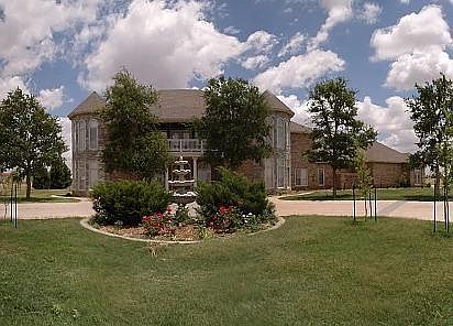1st image of 15503 Kelsey Ave