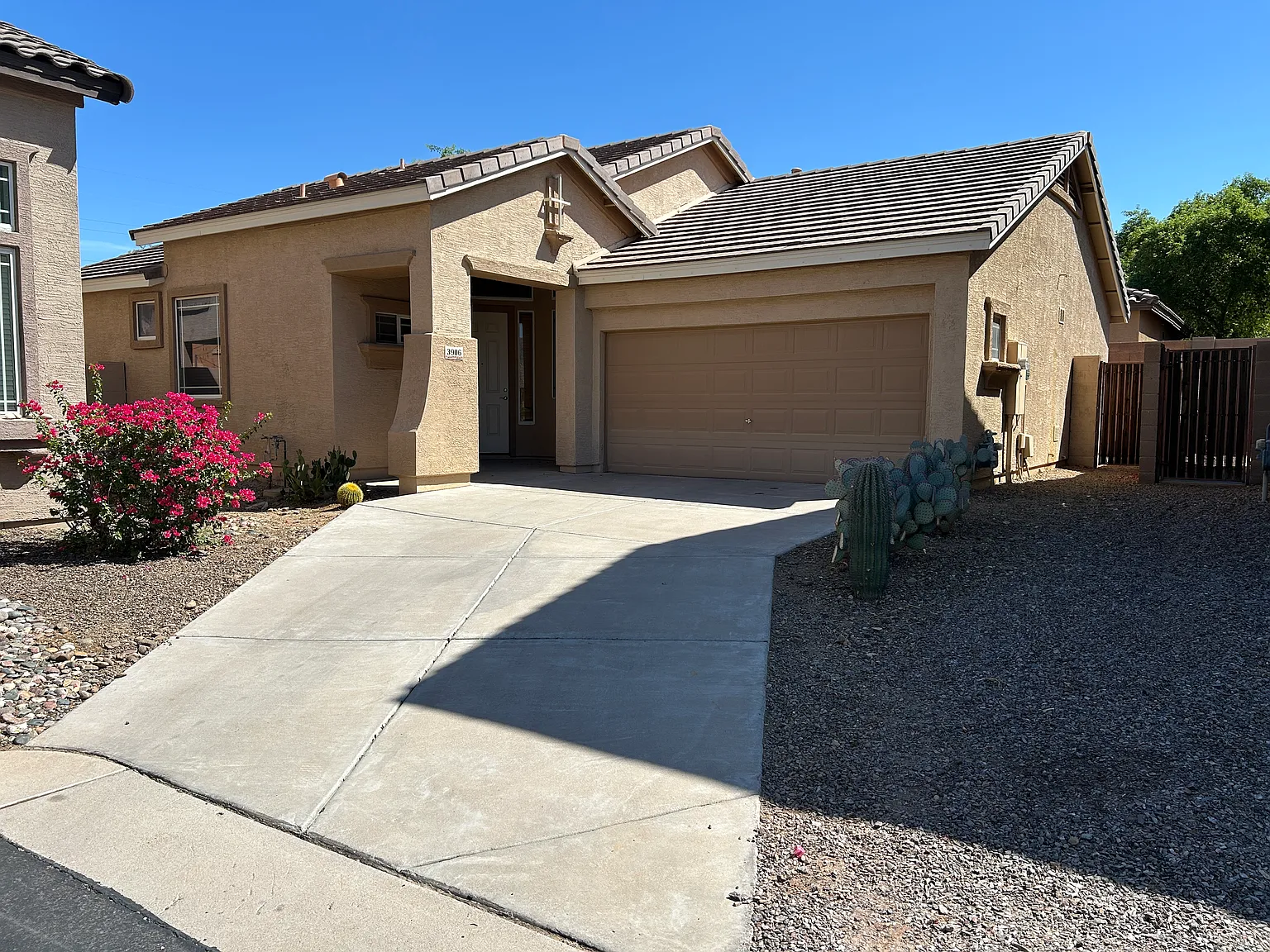 3 bed, 1445 sqft, $2,200 — Photo 1
