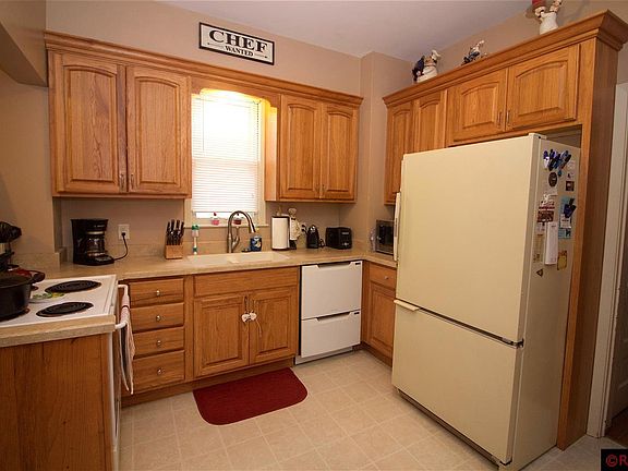 3rd image of 612 Park Ln