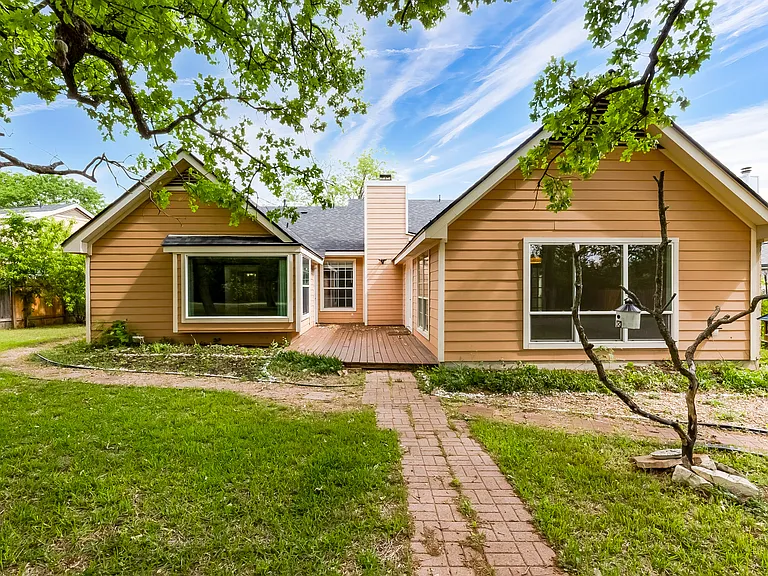2106 Heather Dr — Photo 37