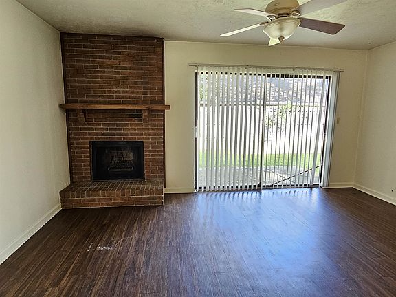 5th image of 196 Locke St APT D