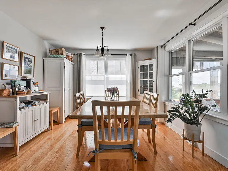 17 Harbor St — Photo 13