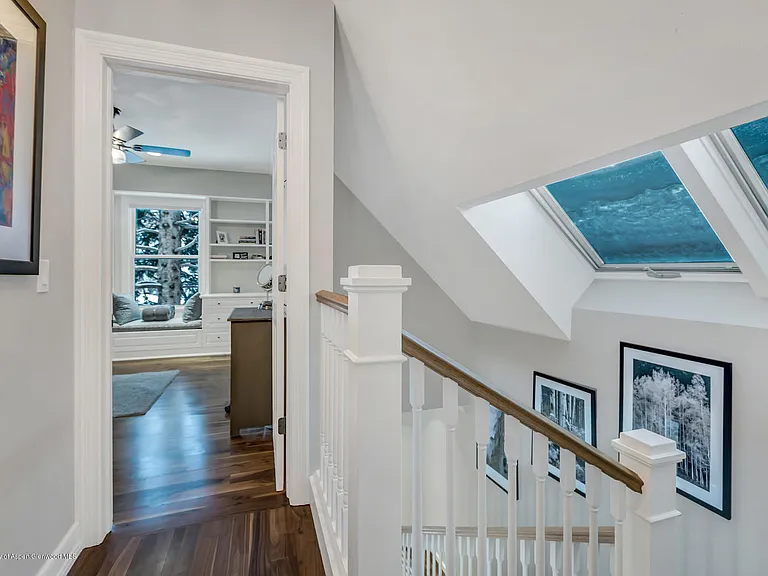 633 W Main St — Photo 32