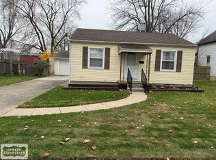 19530 Waldron St, Roseville, MI 48066