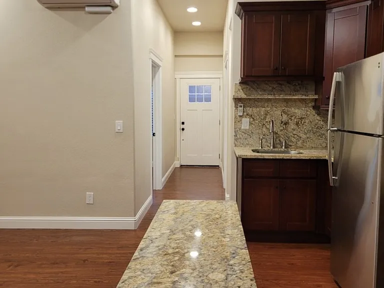 100 La Crosse Dr #2 — Photo 3