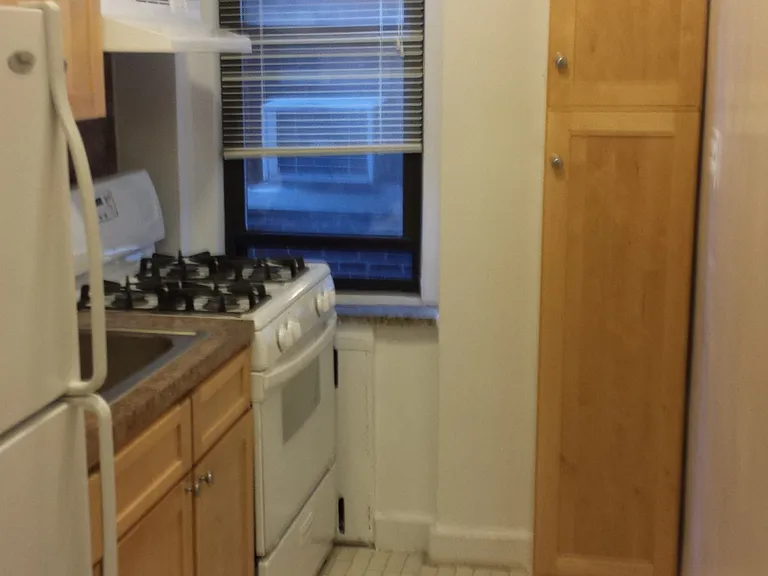 2069 E 12th St #1G — Photo 11