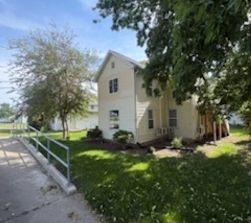 504 N 4th St