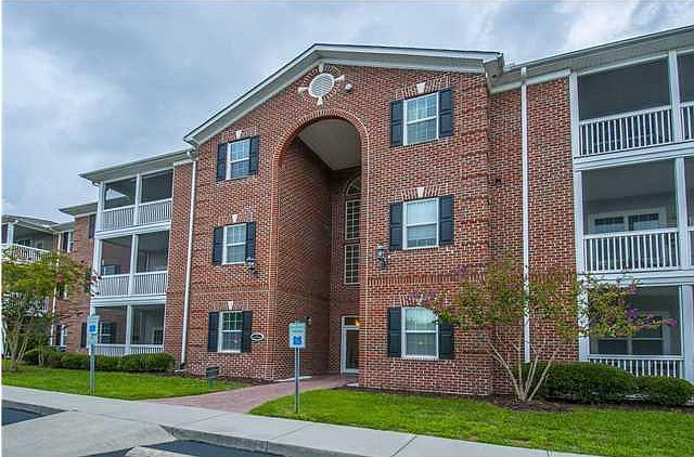 1st image of 1455 Cambridge Lakes Dr