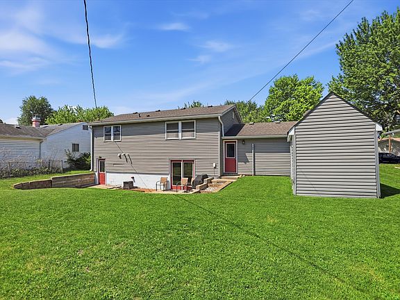 3rd image of 113 King Arthur Dr