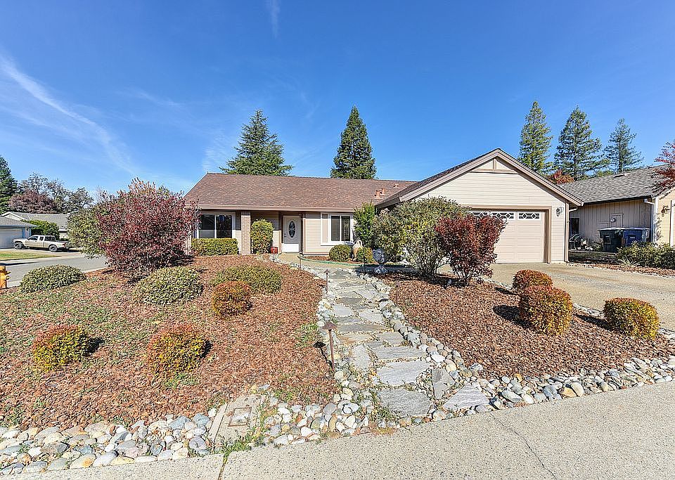 2nd image of 4111 Hunters Dr