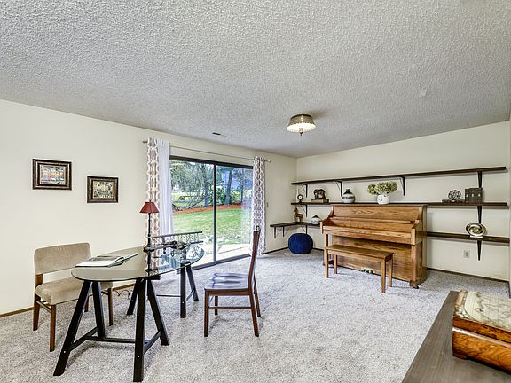 5th image of 2630 NE Mary Ct