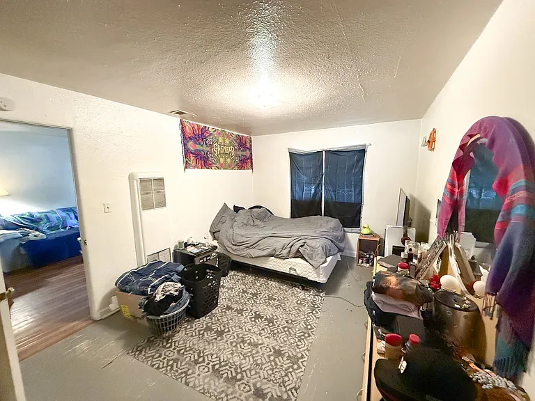 111 E Plum St — Photo 12