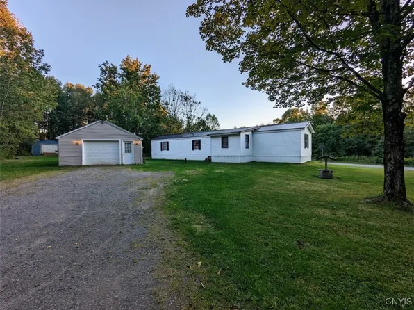 5398 Streun Rd, Lee Center, NY 13363